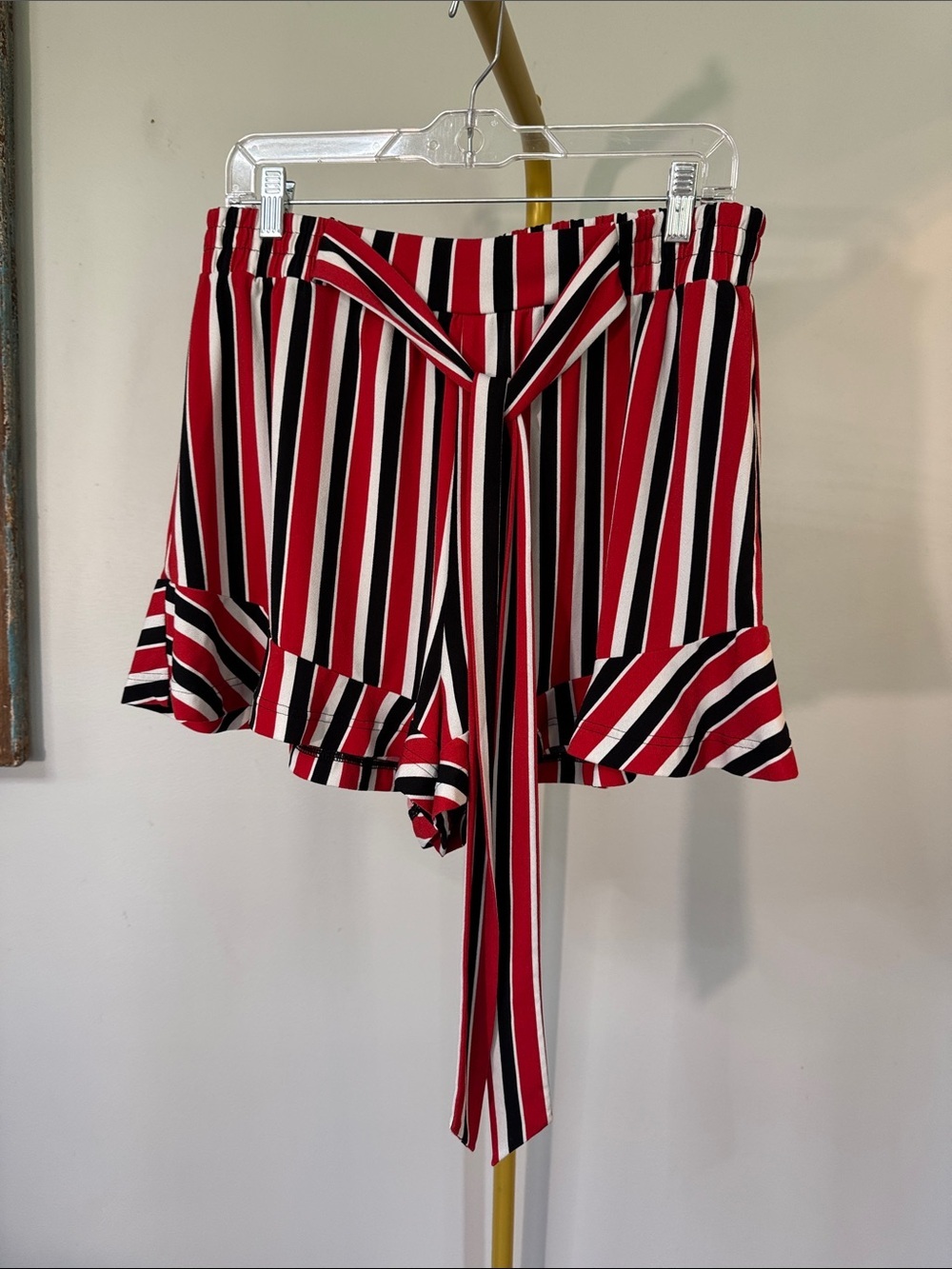 Express Red, Black & White Vertical Stripe elastic Front Ruffle Shorts EUC L